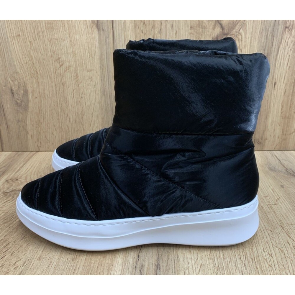 Gentle Souls by Kenneth Cole Women's Rosette Puff Slip On Boots Black Size 7 M - Picture 3 of 16